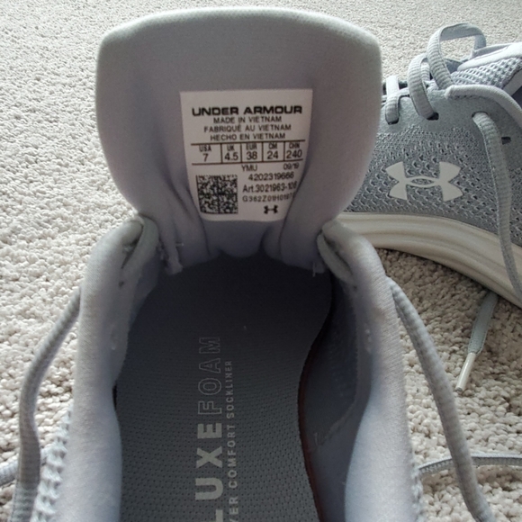 UNDER ARMOUR LIQUIFY SHOES - Picture 7 of 7